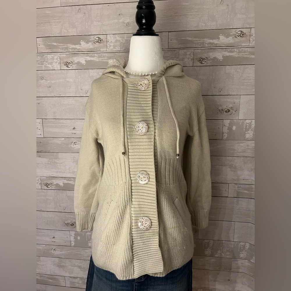 Women's Cream Hooded Sweater
